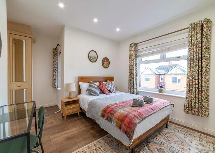 Beautiful Three Bedroom House - Manchester Escape