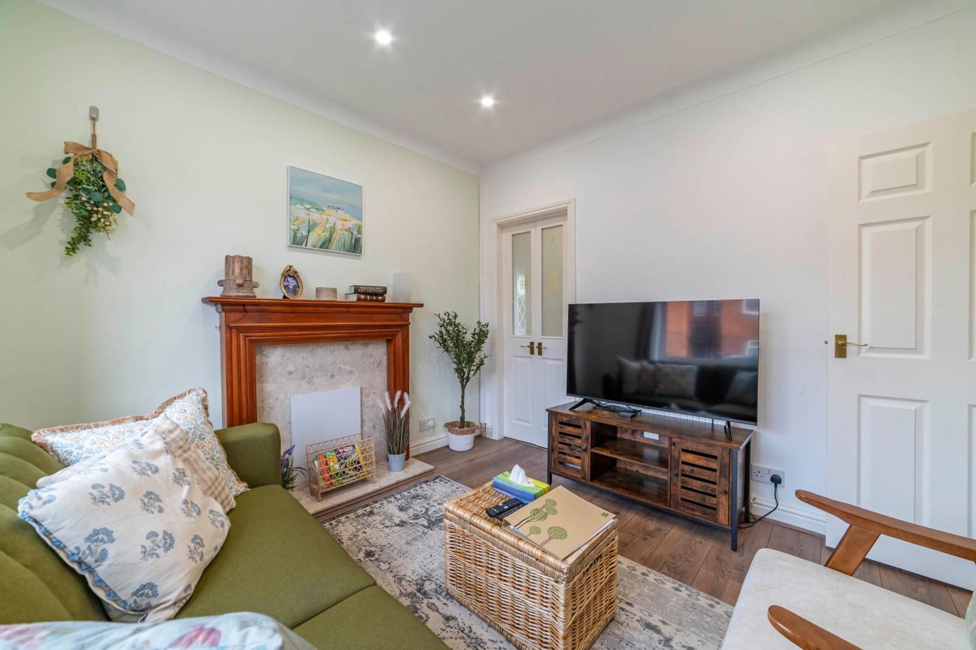 Holiday home Beautiful Three Bedroom House - Escape